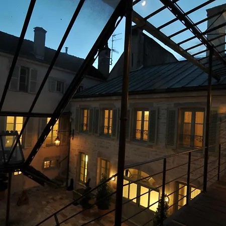 Couette-café Chez Les Fatien 3*
