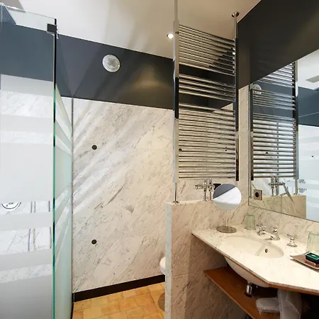 Le Clos Sainte-marguerite Beaune (Cote d'Or)